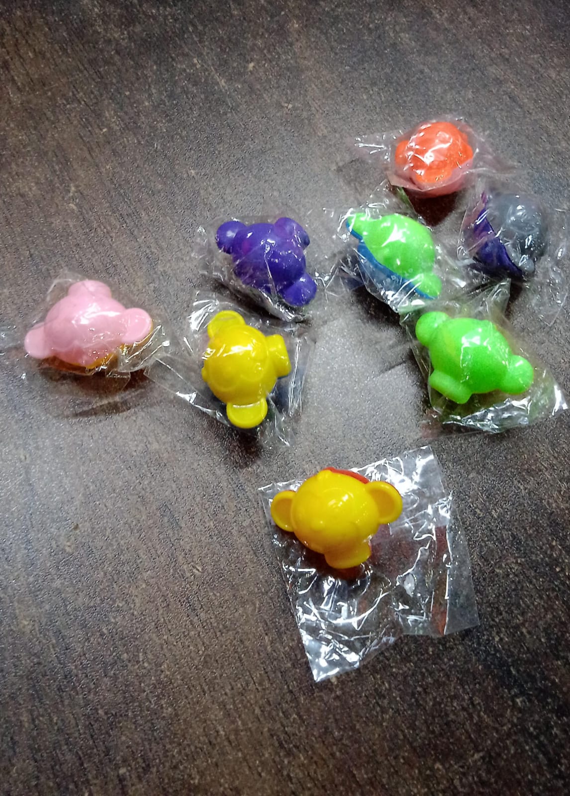Cartoon / Money Shape Pencil Top Promotional toys (1 Pc / Mix Colour & Design) Cartoon / Money Shape Pencil Top Promotional toys (1 Pc / Mix Colour & Design)